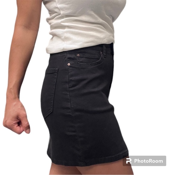 Women’s Billabong Denim Skirt, Black, size 4 (26 waist) - Picture 6 of 8